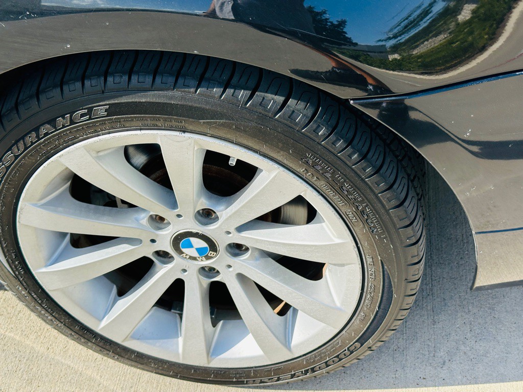 2011 BMW 3 Series Image 26