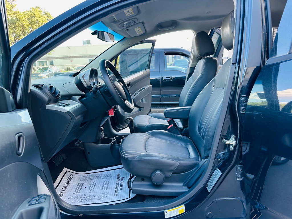 2013 Chevrolet Spark Image 13