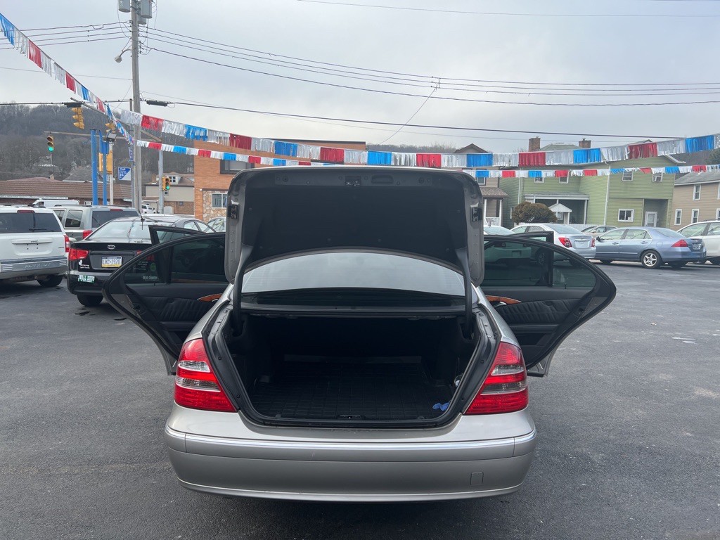 2006 Mercedes-Benz E-Class Image 13