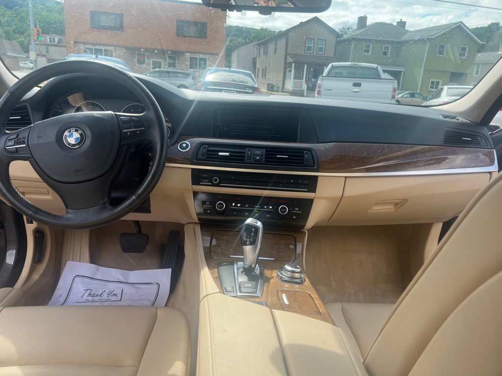 2011 BMW 5 Series Image 13