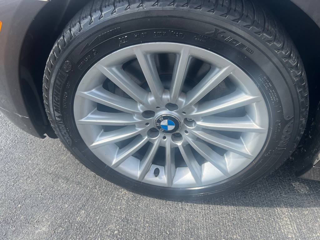 2011 BMW 5 Series Image 20
