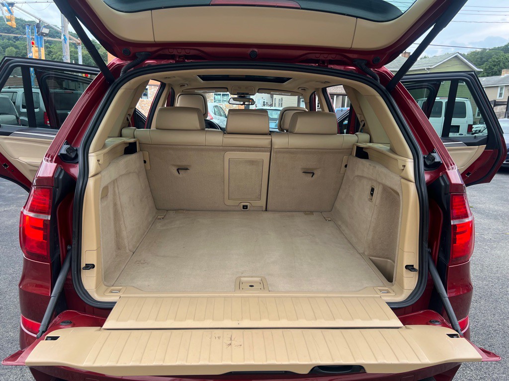 2011 BMW X5 Image 8
