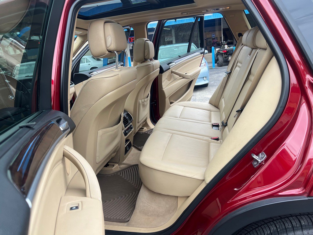 2011 BMW X5 Image 9