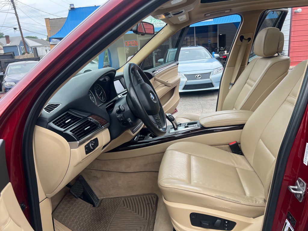 2011 BMW X5 Image 10