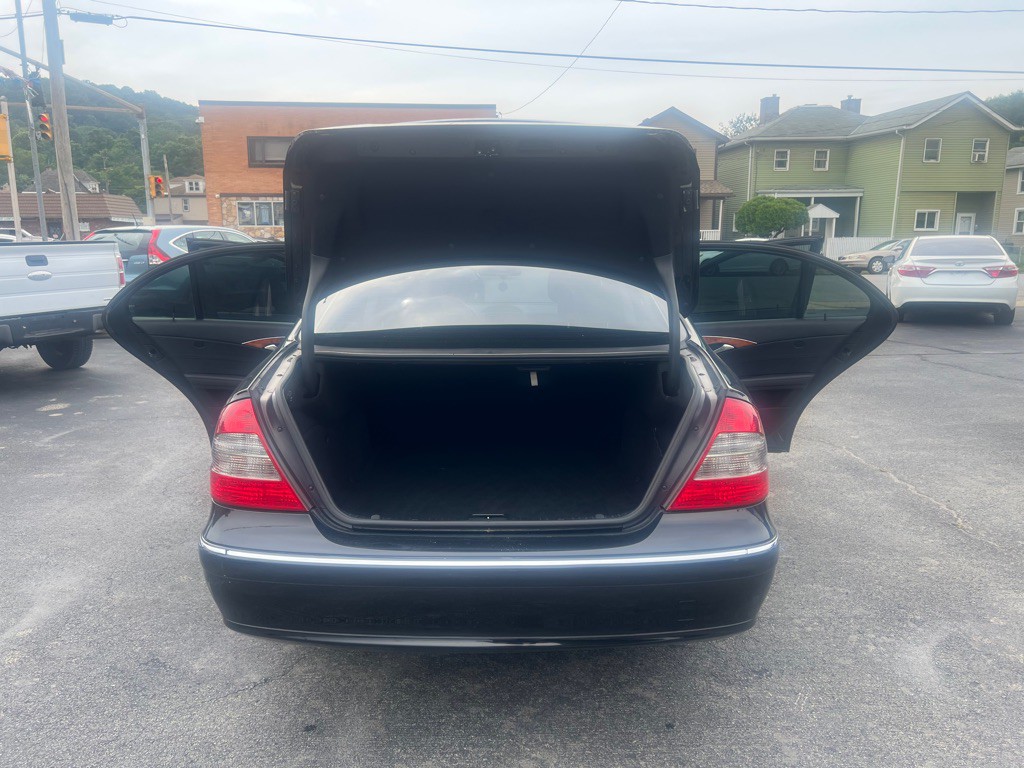 2008 Mercedes-Benz E-Class Image 8