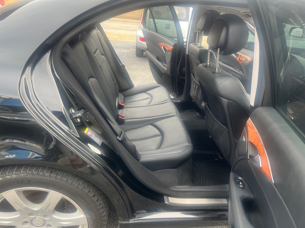 2008 Mercedes-Benz E-Class Image 9
