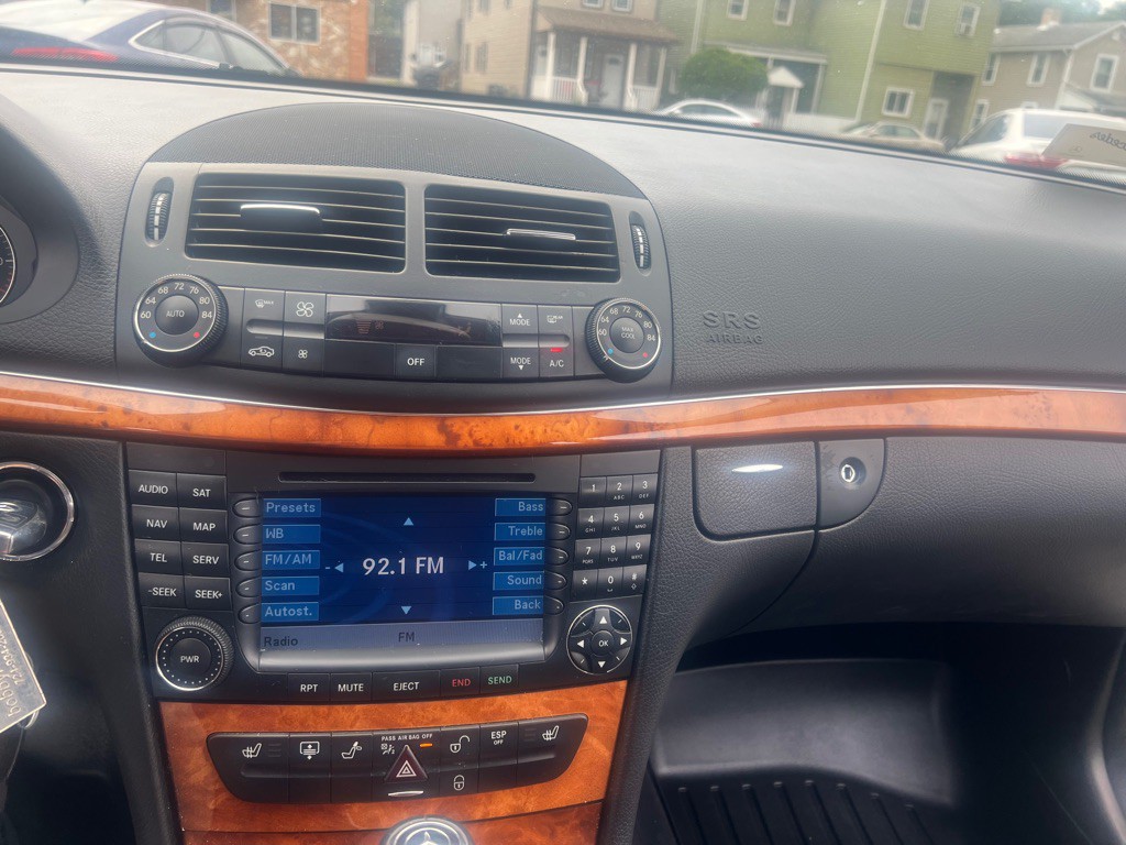 2008 Mercedes-Benz E-Class Image 15