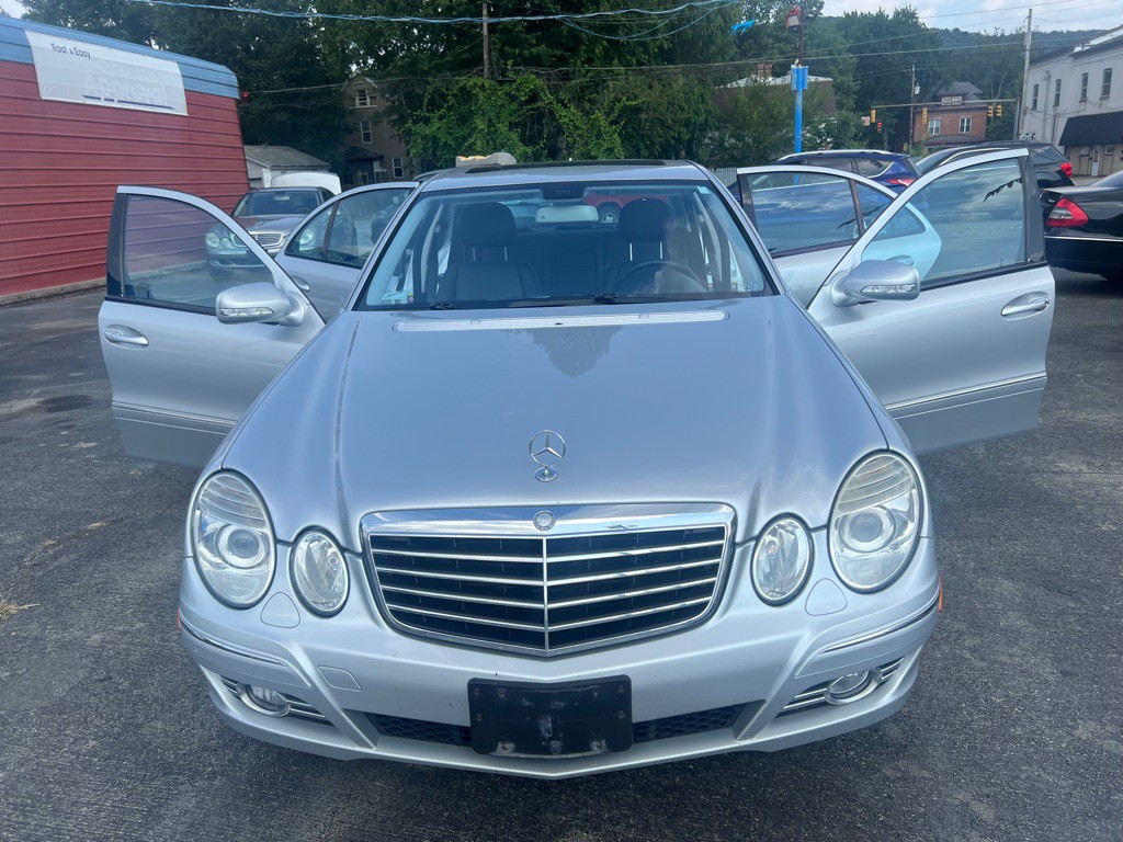 2008 Mercedes-Benz E-Class Image 1