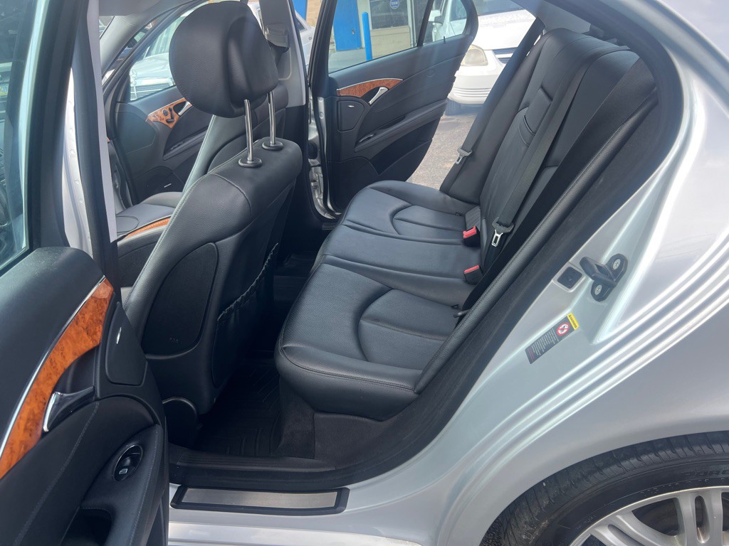 2008 Mercedes-Benz E-Class Image 8