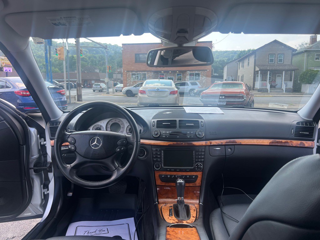 2008 Mercedes-Benz E-Class Image 11