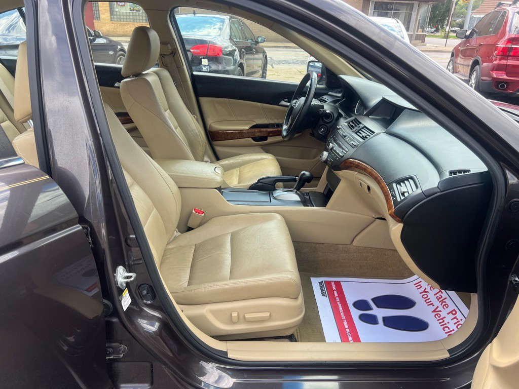 2011 Honda Accord Image 5