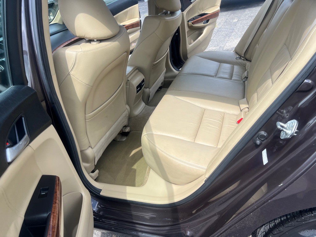 2011 Honda Accord Image 7