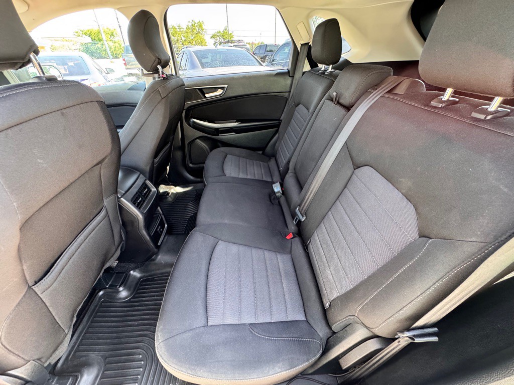2015 Ford Edge Image 10
