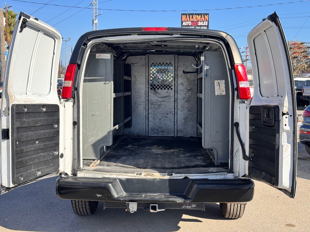 2019 Chevrolet Express Image 10
