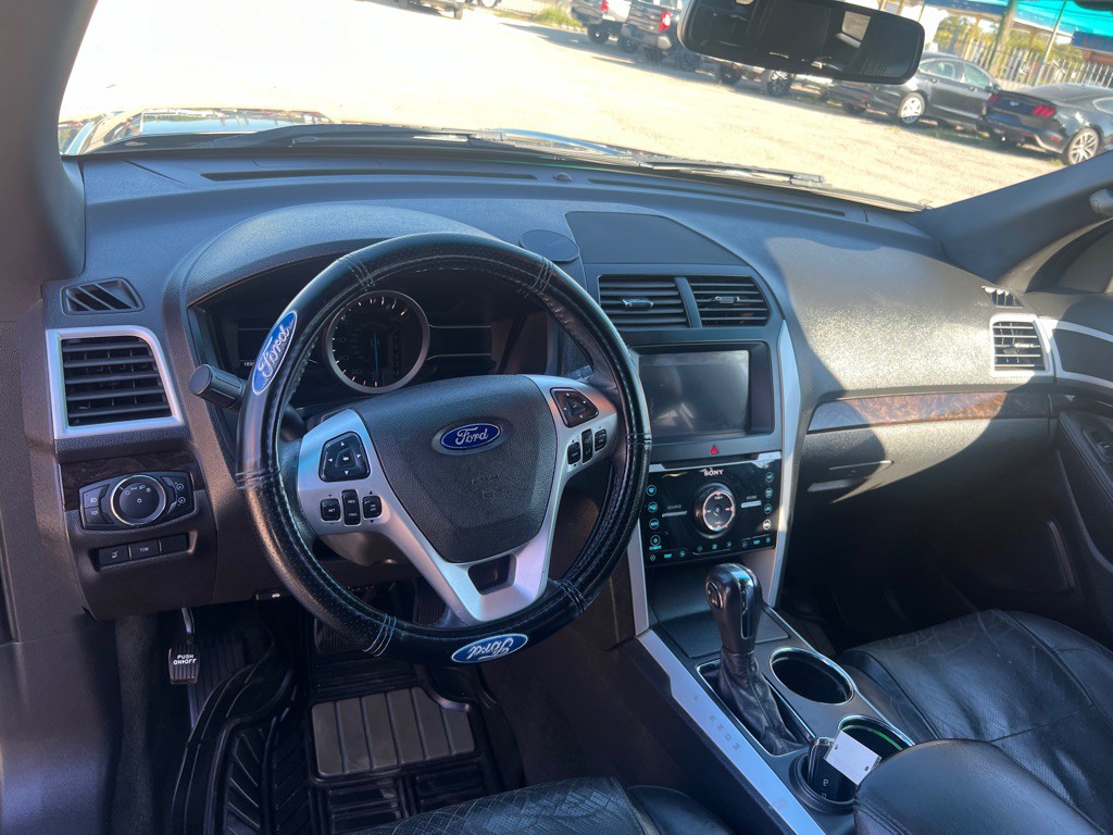 2011 Ford Explorer Image 8