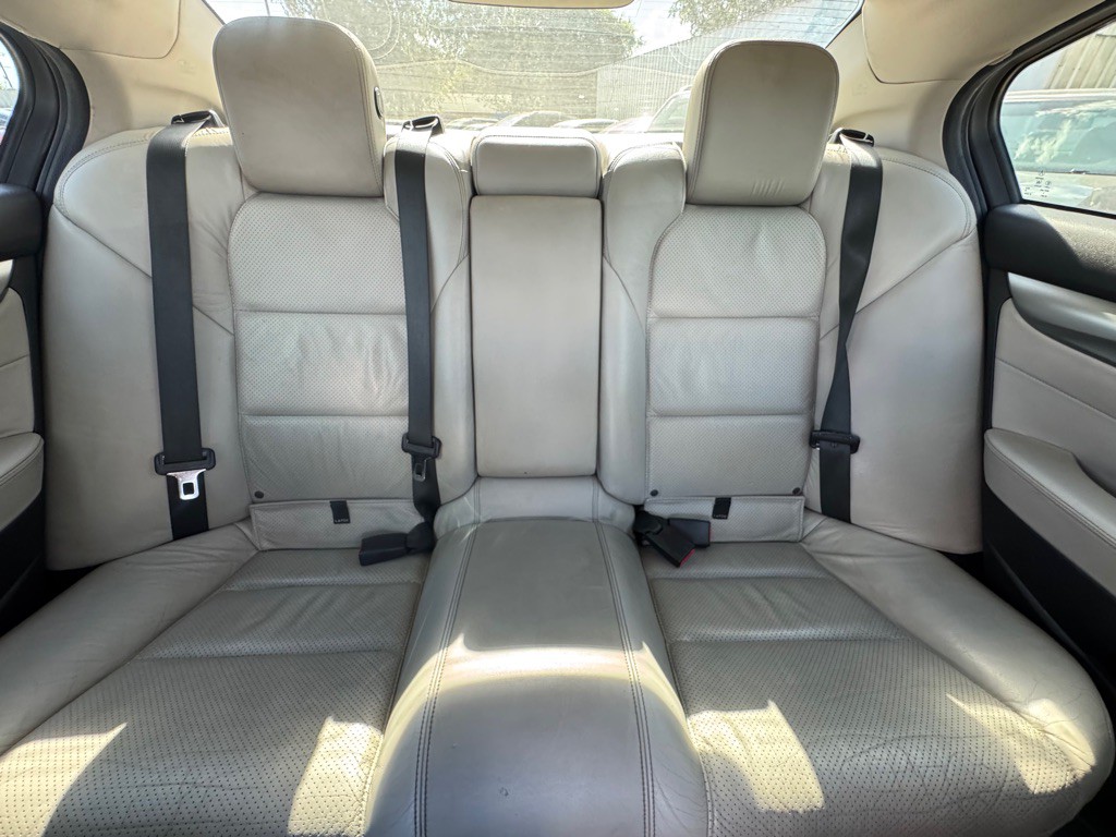 2011 Acura TL Image 9