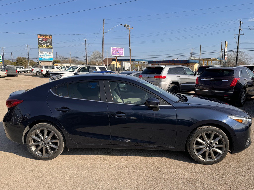 2018 Mazda Mazda3 Image 2