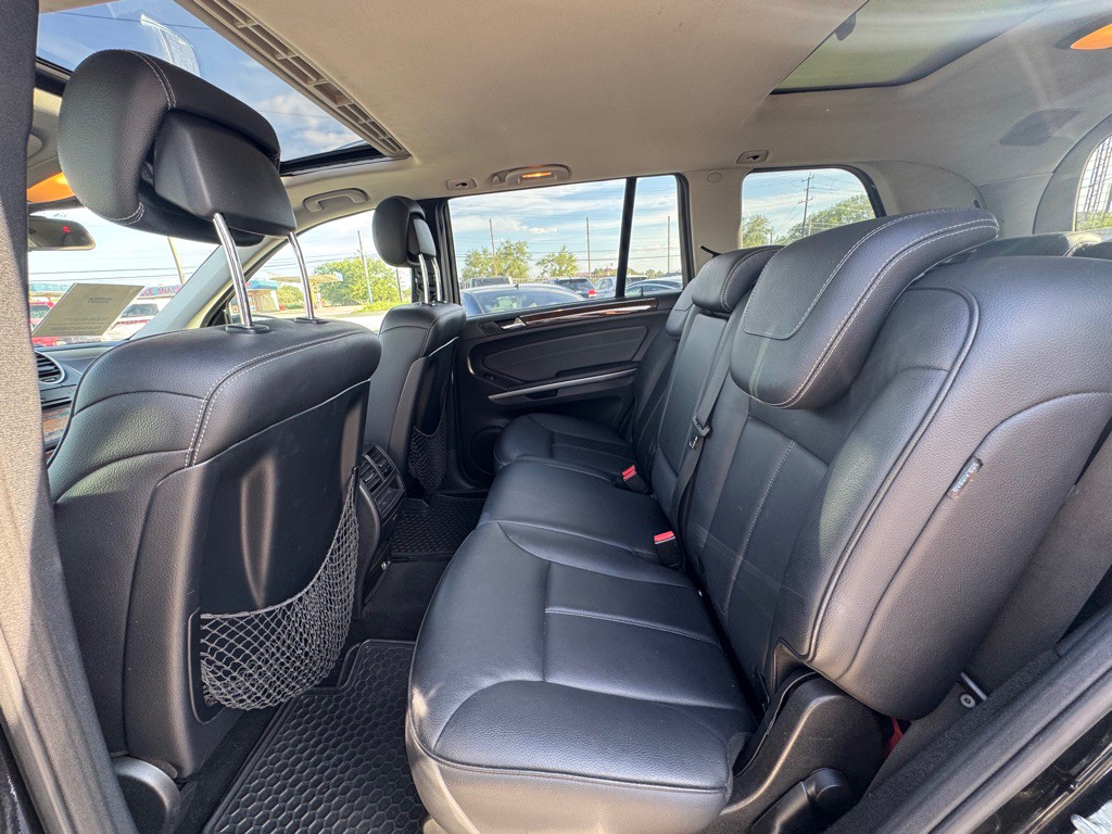 2011 Mercedes-Benz GL-Class Image 10