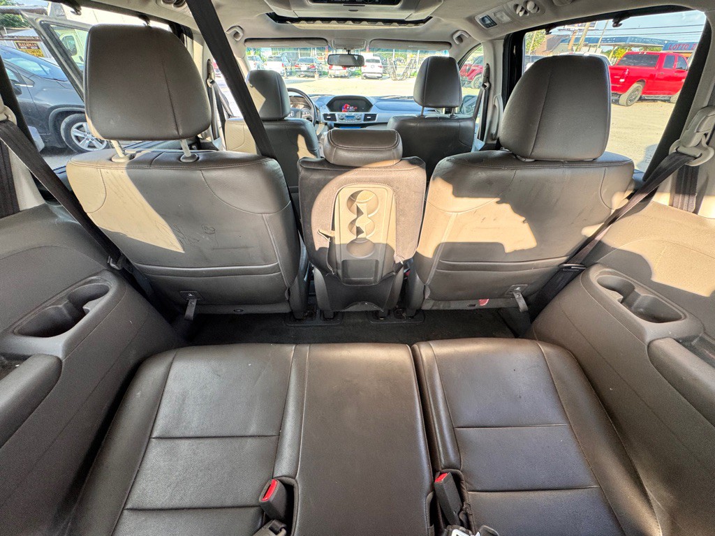 2012 Honda Odyssey Image 12