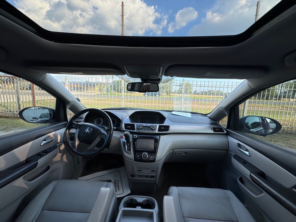 2015 Honda Odyssey Image 9