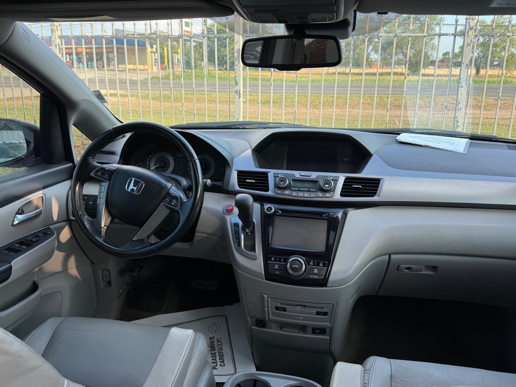 2015 Honda Odyssey Image 10