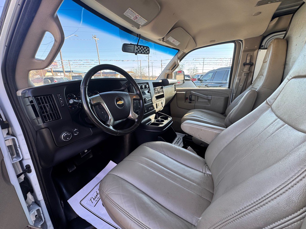 2019 Chevrolet Express Image 6