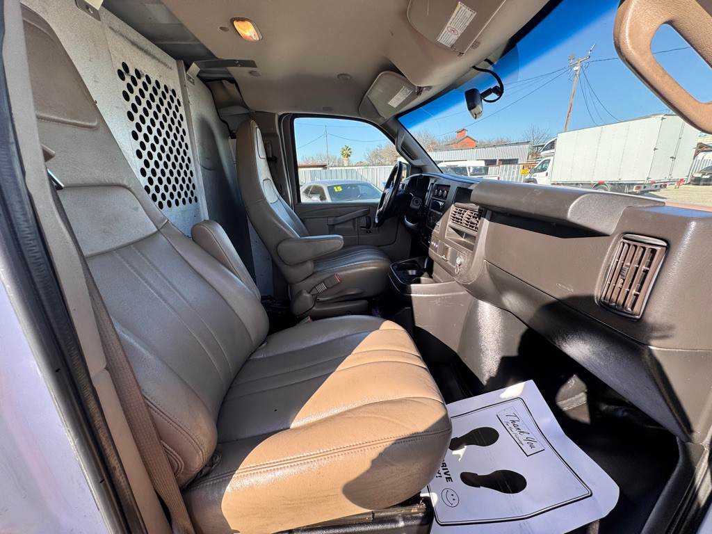 2019 Chevrolet Express Image 7