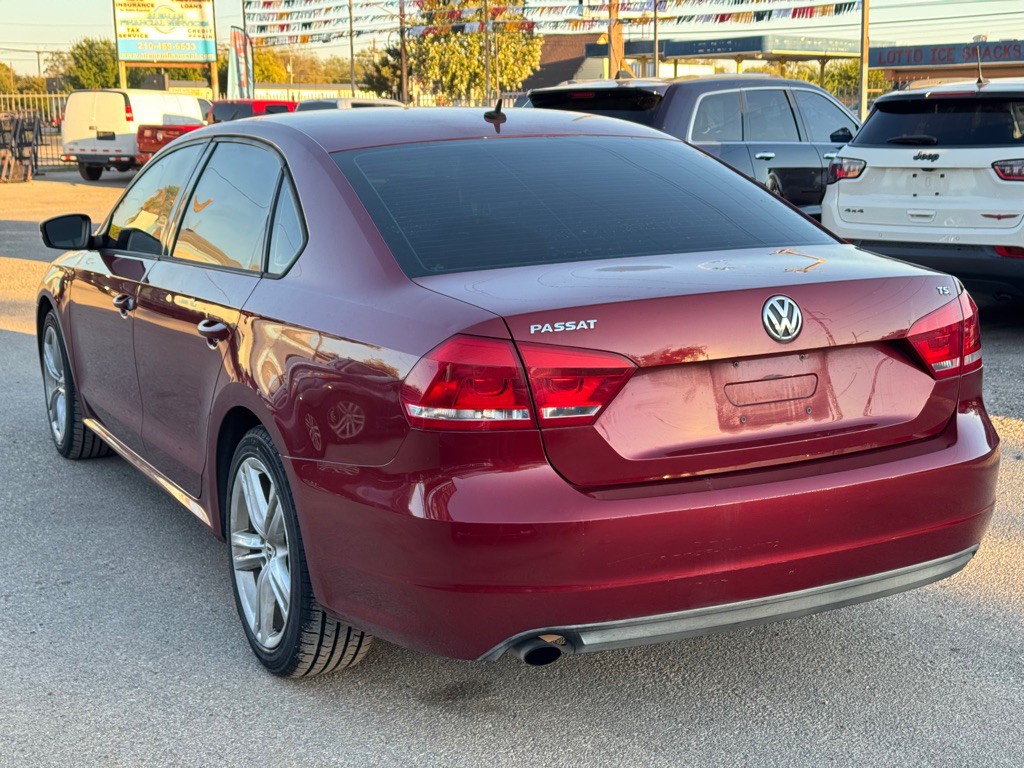 2015 Volkswagen Passat Image 5