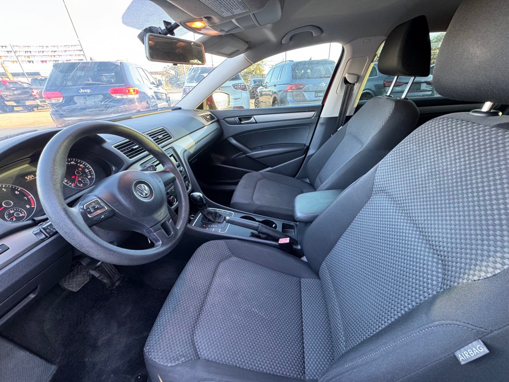 2015 Volkswagen Passat Image 7