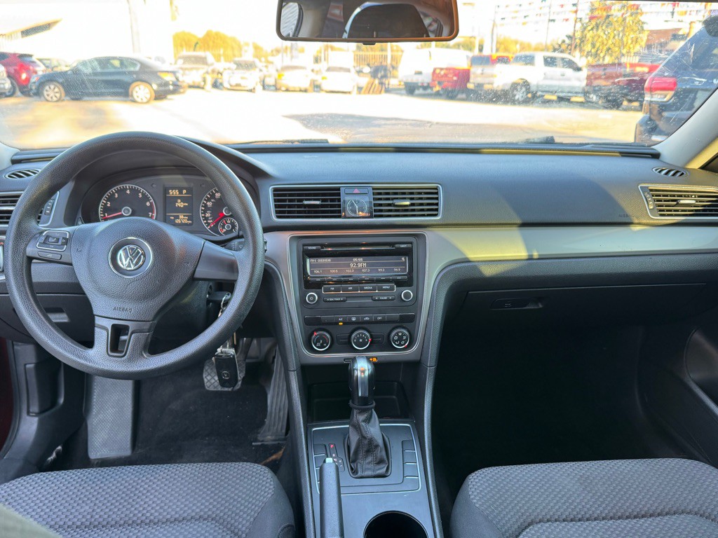 2015 Volkswagen Passat Image 8