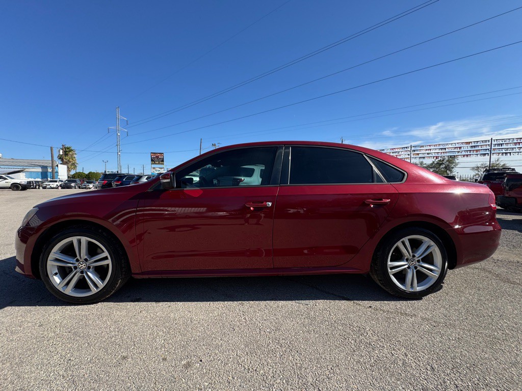 2015 Volkswagen Passat Image 18