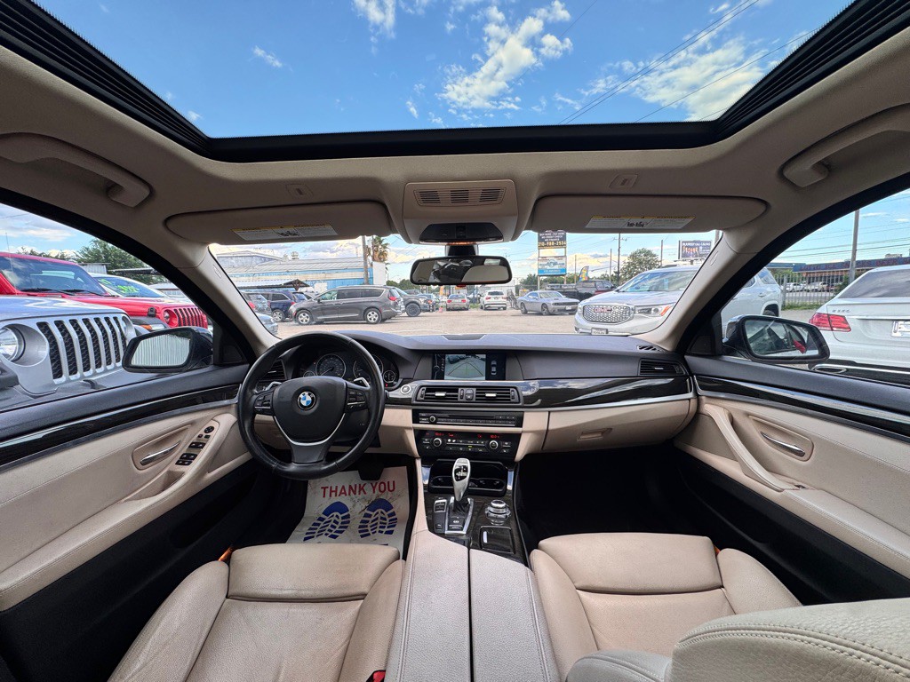 2011 BMW 5 Series Image 7