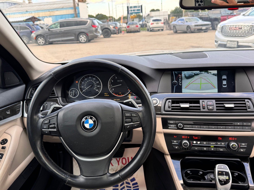 2011 BMW 5 Series Image 8