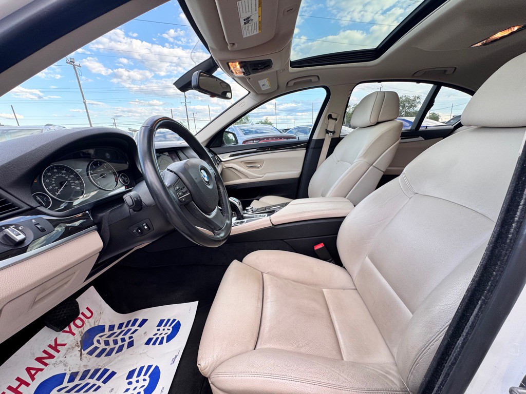 2011 BMW 5 Series Image 10