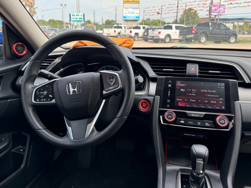 2018 Honda Civic Image 11