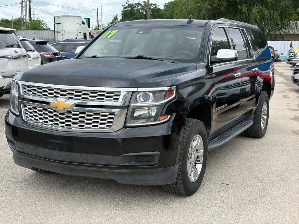 2017 Chevrolet Suburban Image 2