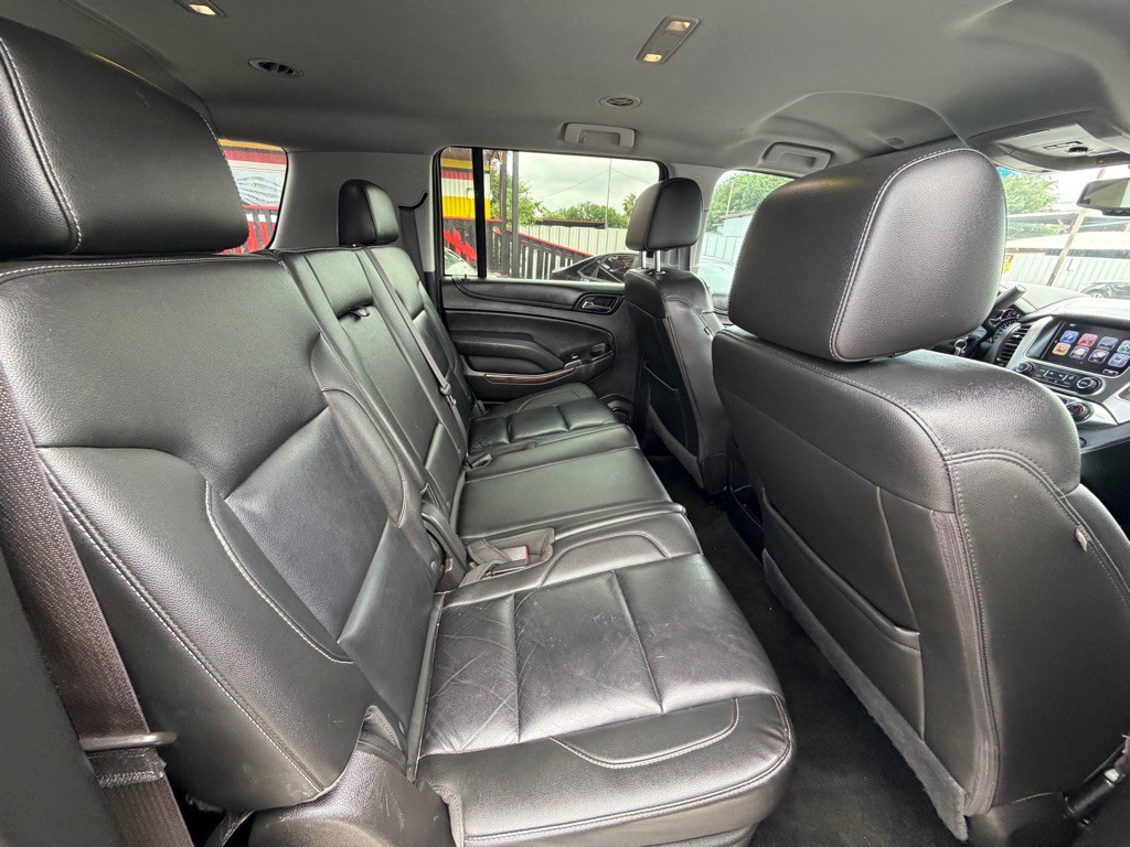 2017 Chevrolet Suburban Image 9
