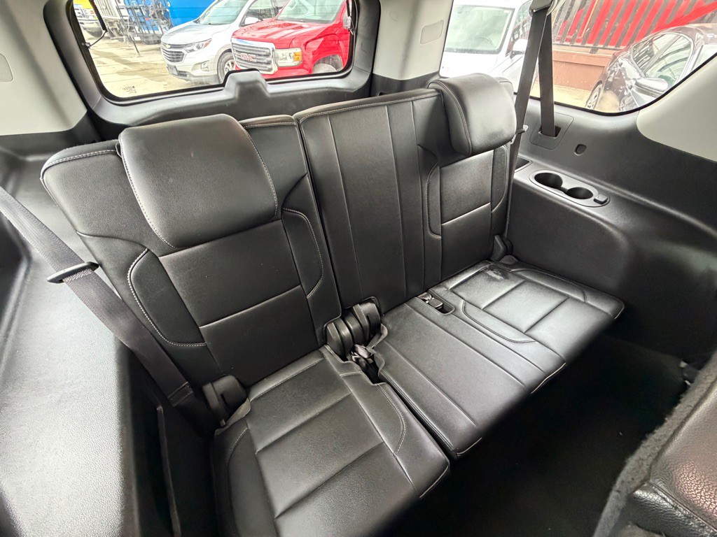 2017 Chevrolet Suburban Image 10