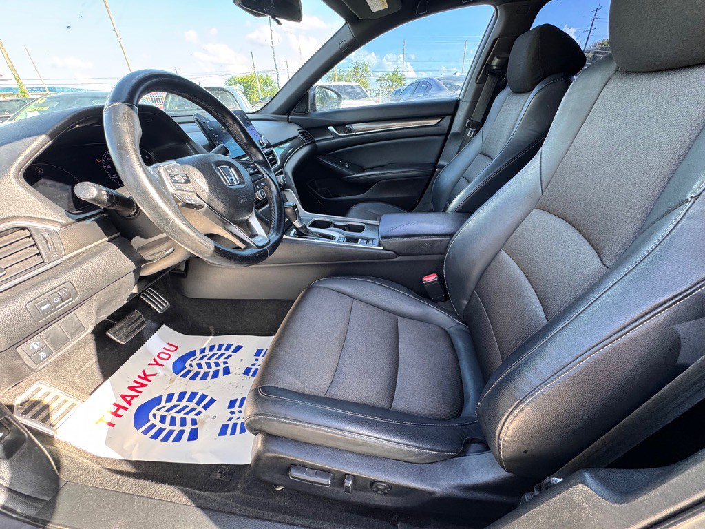 2018 Honda Accord Image 11