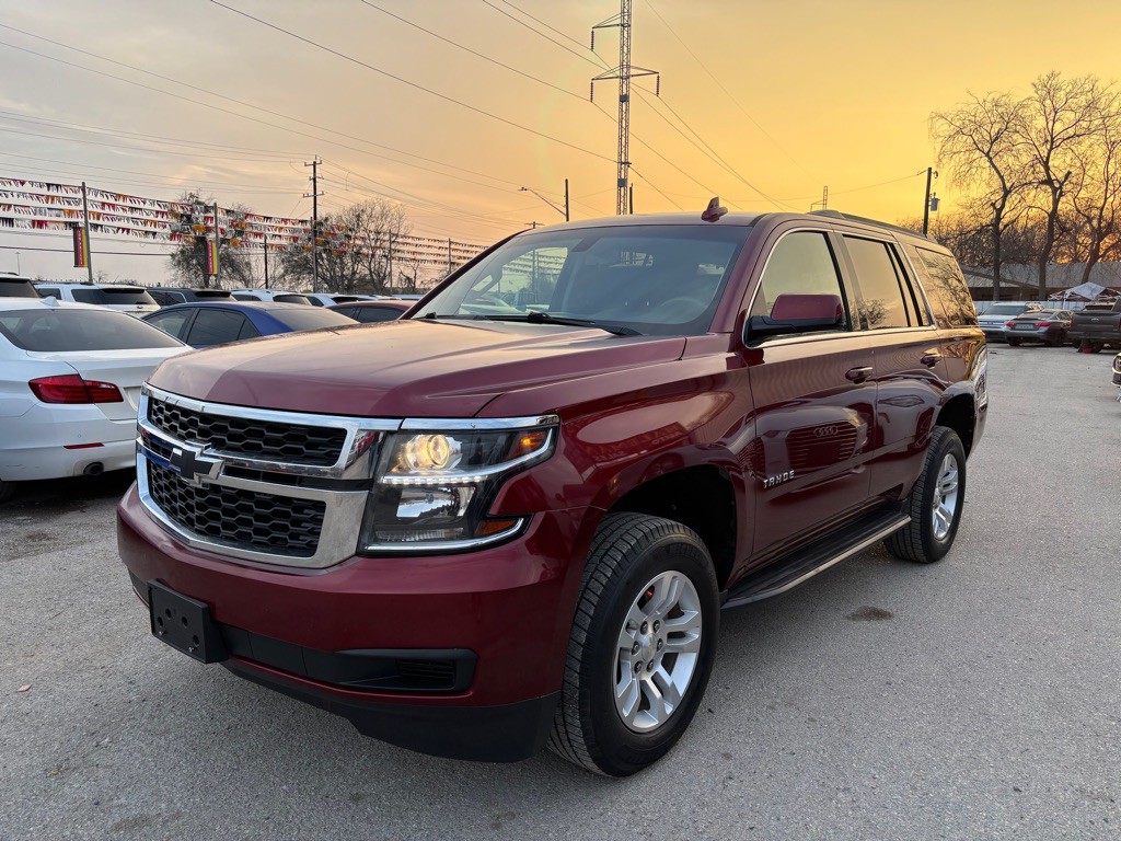 2016 Chevrolet Tahoe Image 2