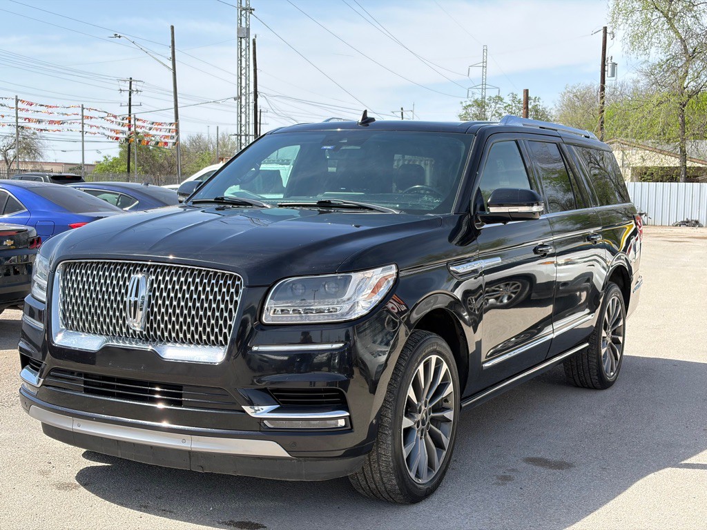 2020 Lincoln Navigator Image 3