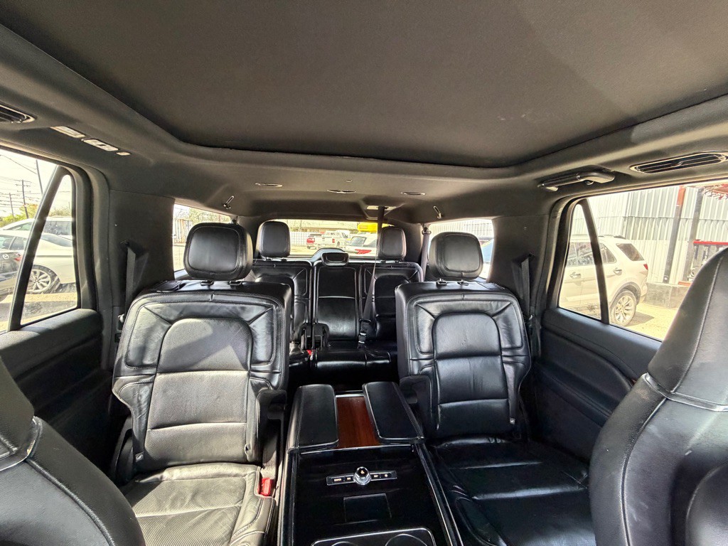 2020 Lincoln Navigator Image 9