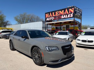 Image for 2018 Chrysler 300 Touring ID: 7284129