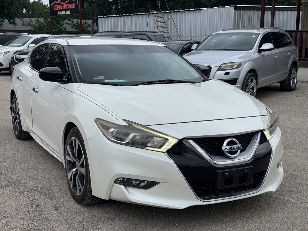 2017 Nissan Maxima Image 2