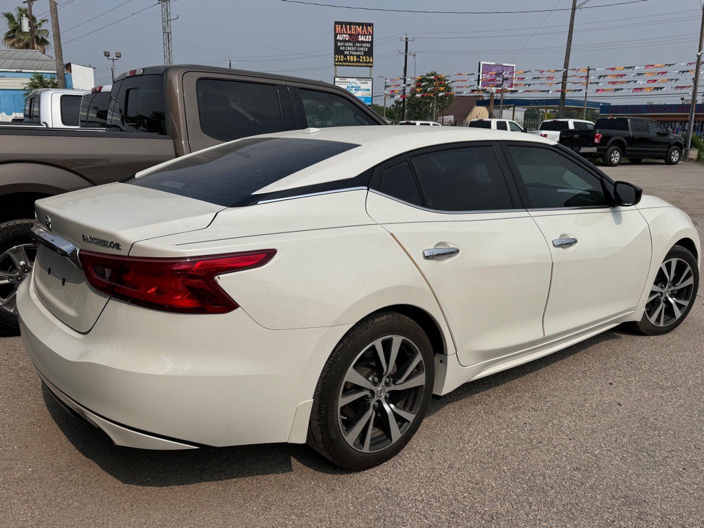 2017 Nissan Maxima Image 3