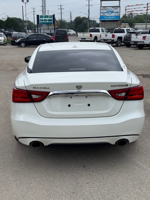 2017 Nissan Maxima Image 5