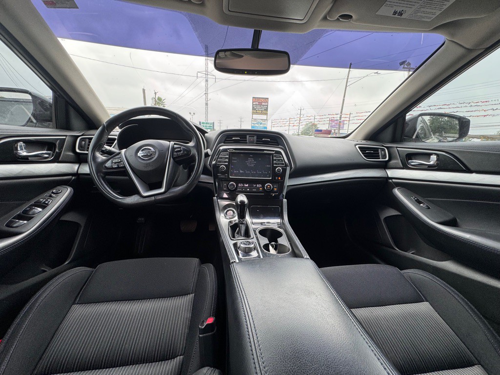 2017 Nissan Maxima Image 6