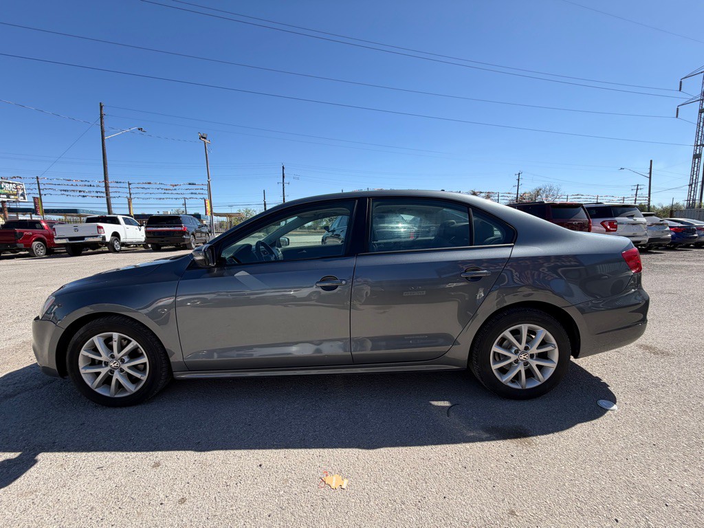 2012 Volkswagen Jetta Image 4