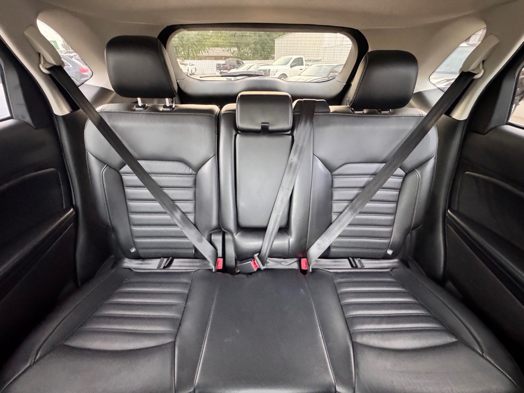 2016 Ford Edge Image 9