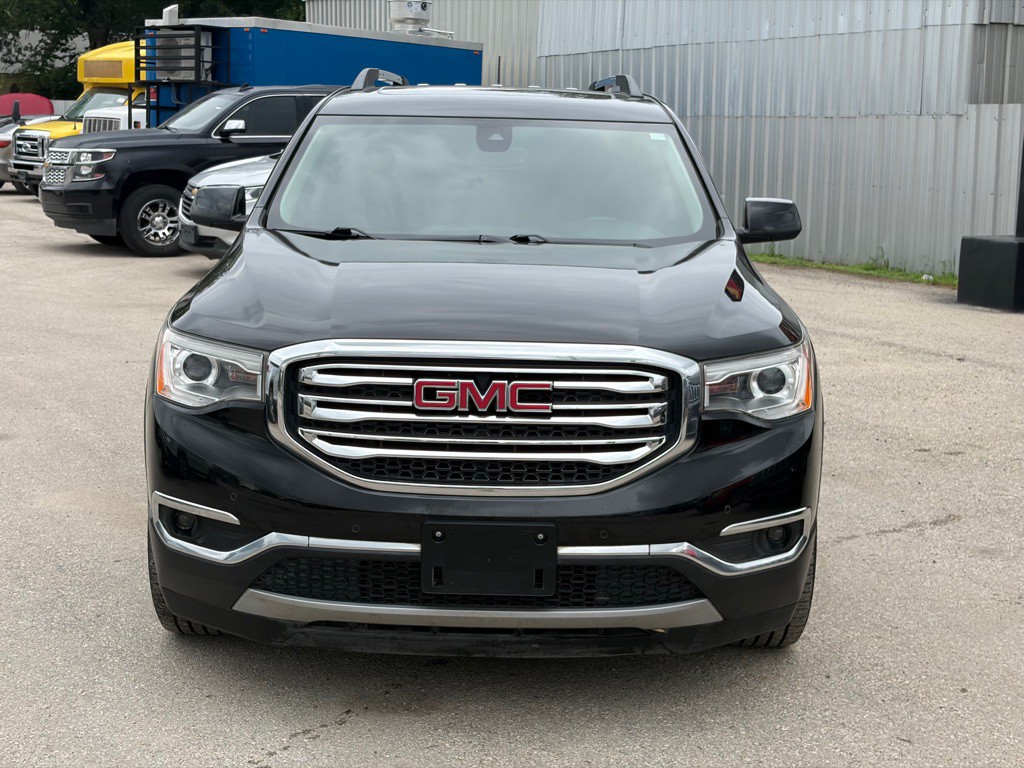 2017 GMC Acadia Image 2